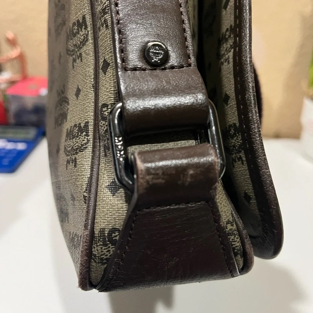 MCM MONOGRAM MESSENGER BAG - Picture 5 of 16